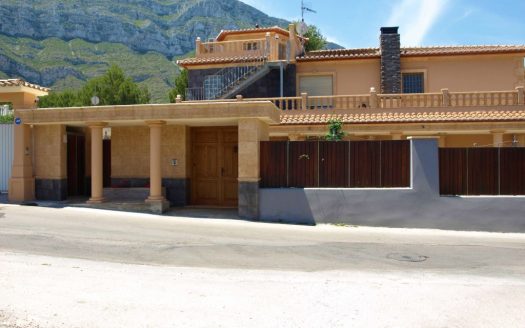 BP4028DEN – Villa in  Denia