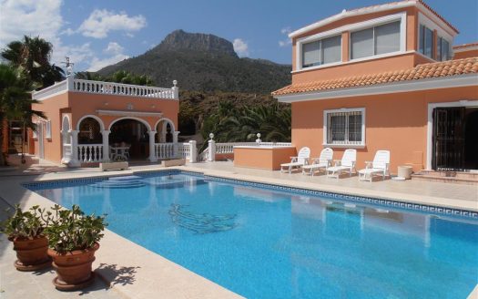 A - 2690-Villa-in-Calpe-Alicante-spanje-01