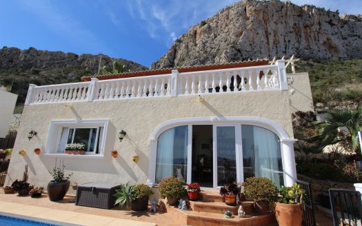 A - 3115-Villa-in-Calpe-Alicante-spanje-01