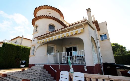 A - 3144-Villa-in-Calpe-Alicante-spanje-01