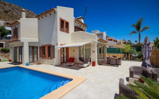 4957-WL/10244-Villa-in-Finestrat-ALICANTE-spanje-01