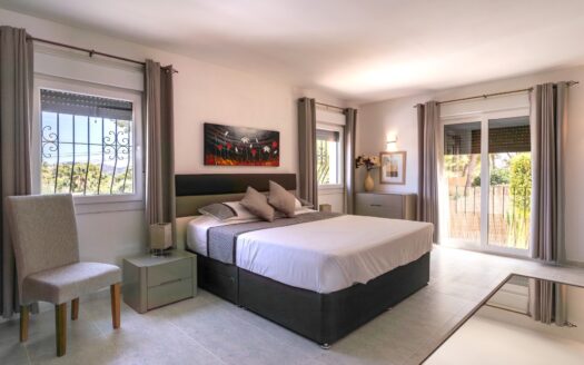 OV4331EX – Villa in Moraira Alicante