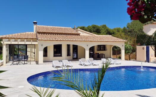 4331EX-Villa-in-Moraira-Alicante-spanje-01