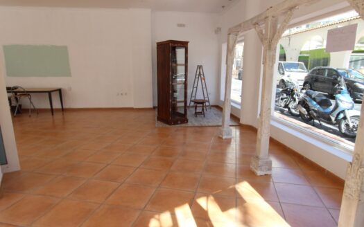 GTA – 3262 – local in Calpe Alicante