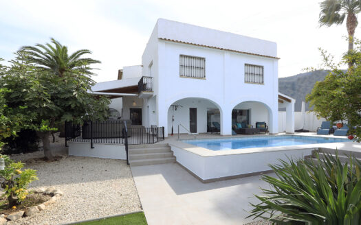 BPC3XY3613ALB – Villa in Albir Albir