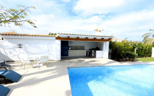 BPC3XY3613ALB – Villa in Albir Albir
