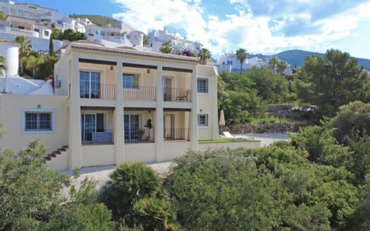 BPC4XY4536JAL – Villa in Valle del Paraíso Jalon