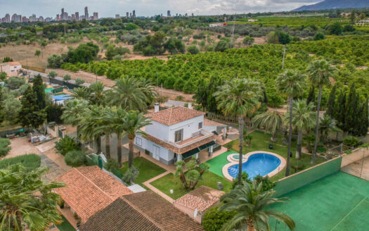 BPC4XY7061ALF – Commercieel in Arabi Plaza Alfaz del Pi