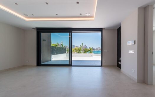 GTA – 2561 – Penthouse in Benidorm Alicante