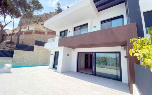 GTA – 2561 – Penthouse in Benidorm Alicante